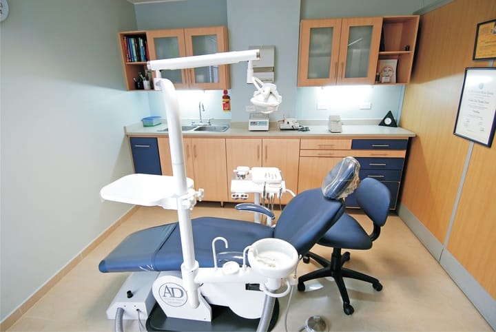 Dentist chair